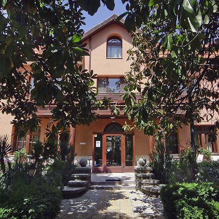 Отель Anita House Perushtitsa Экстерьер фото